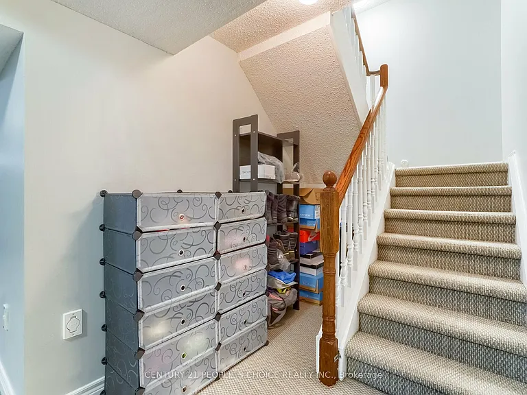 5658 Glen Erin Dr #7 — Photo 32