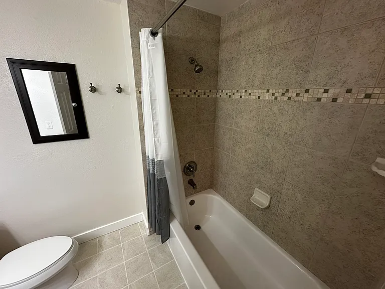 869 E Carter St — Photo 12