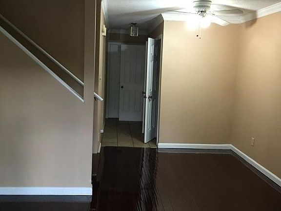 5th image of 617 Idlewood Ln