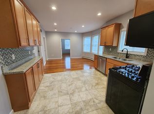 39 Pierce St #1, New Bedford, MA 02740