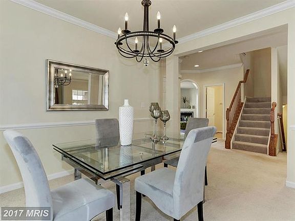 4th image of 7585 Lindberg Dr