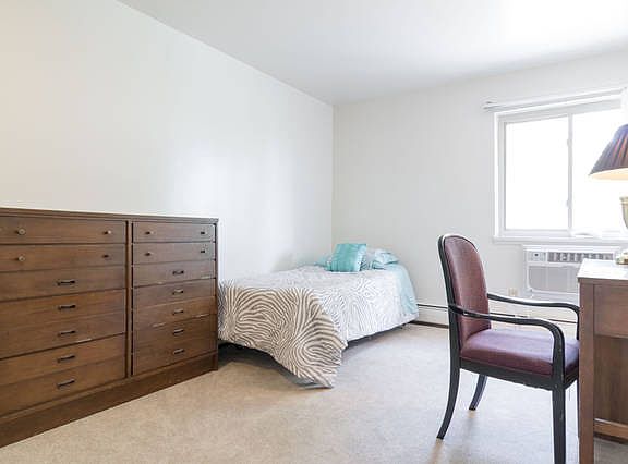 5th image of 800 Fuller St #36