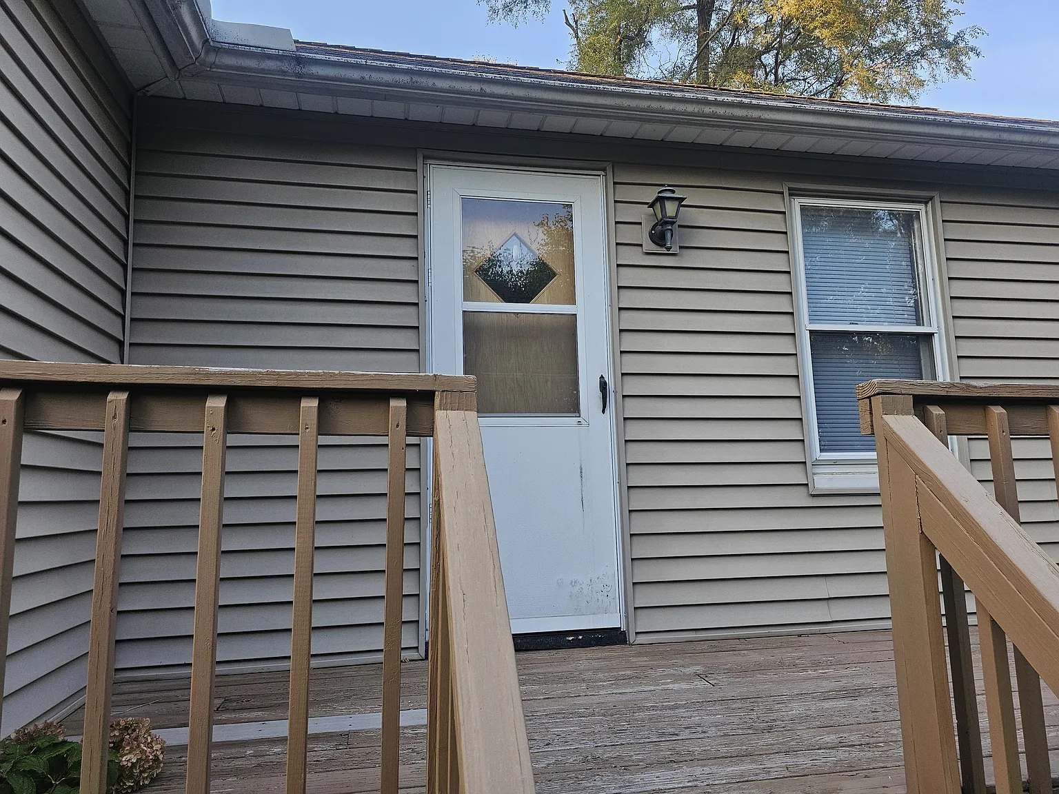636 Todd St — Photo 4