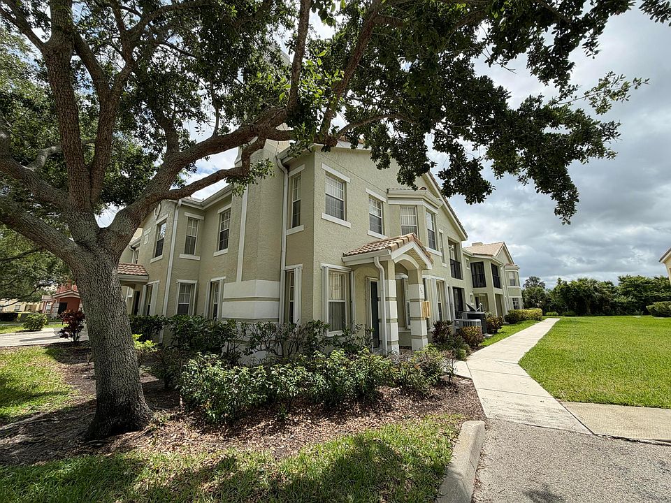 1st image of 128 SW Peacock Boulevard