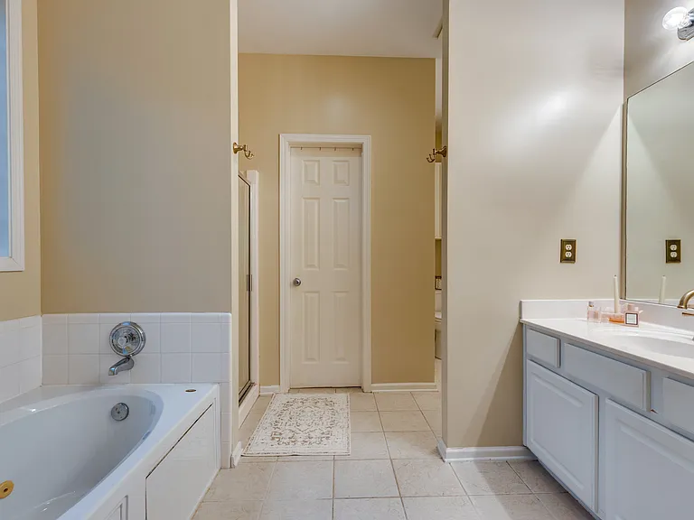 317 Deep Woods Cir — Photo 11