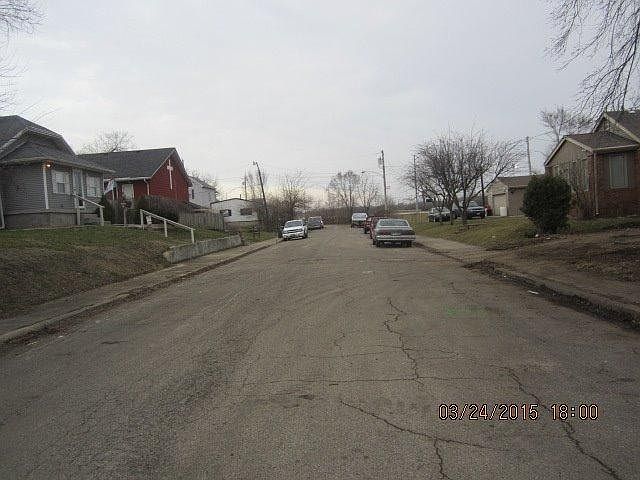 2nd image of 2608 Compton St