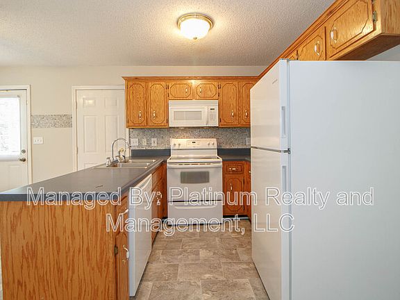 4th image of 3547 Sandpiper Dr