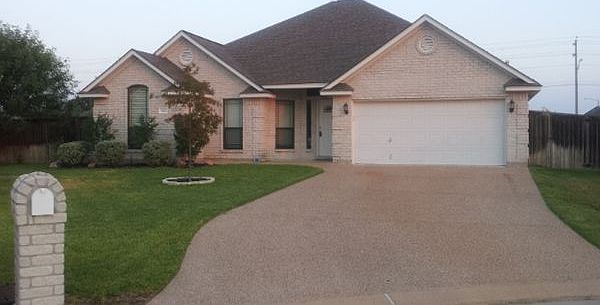 1st image of 901 Scoffield Dr