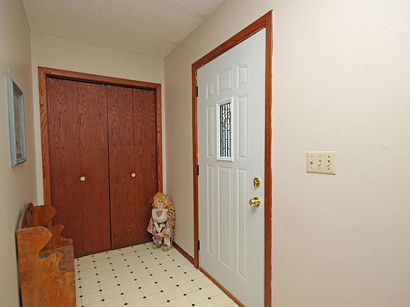 5th image of 9733 Pleasant Grv NW