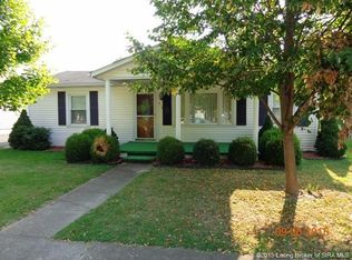 415 N 3rd St, Scottsburg, IN 47170