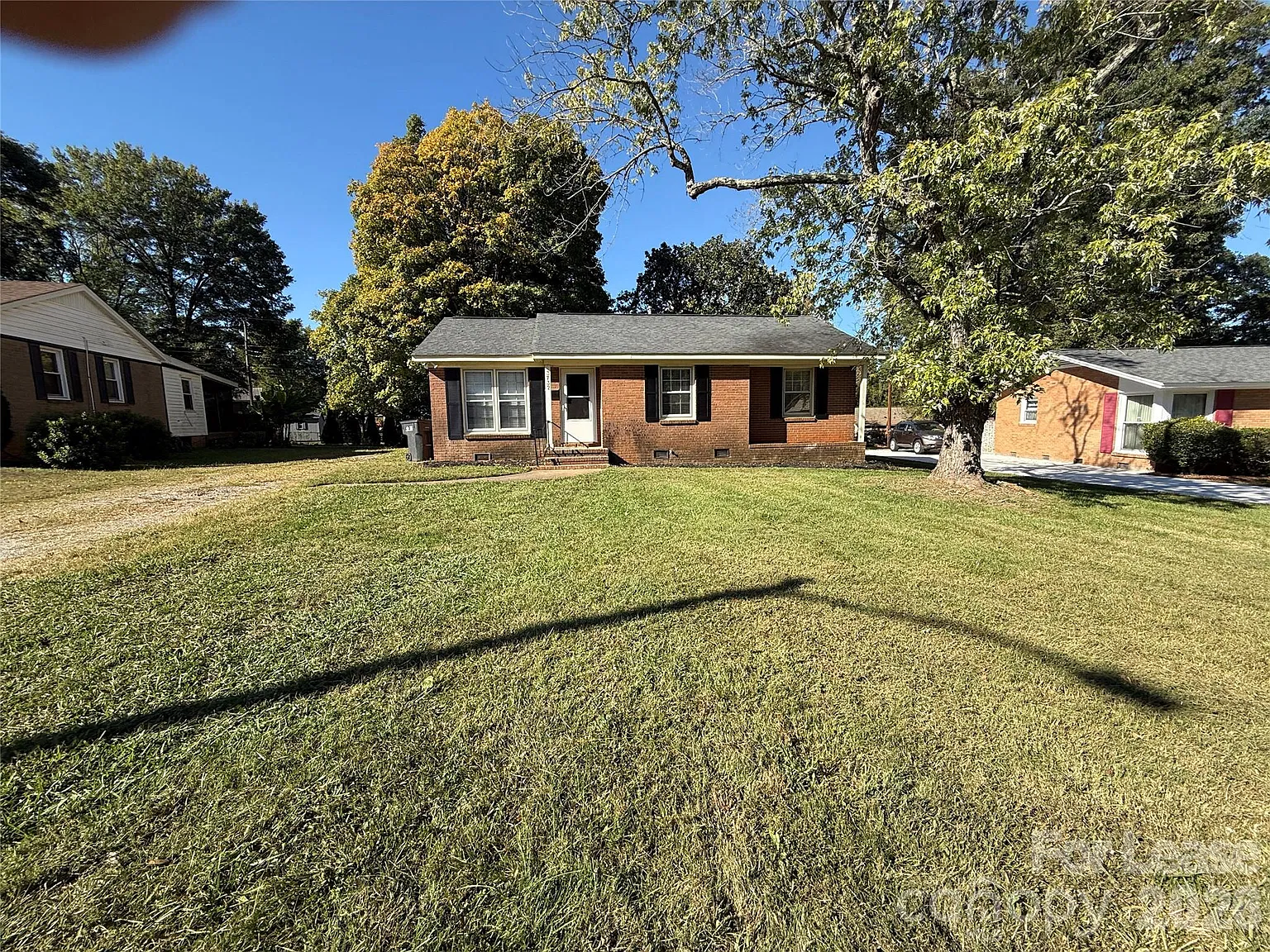 3 bed, 2.0 bath, $1,795 — Photo 2