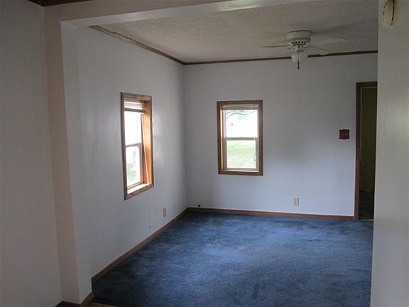 4th image of 2400 S 6th St
