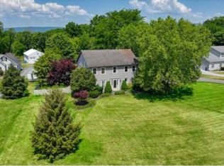 40 Rolling Meadow Ct, Pine Bush, NY 12566