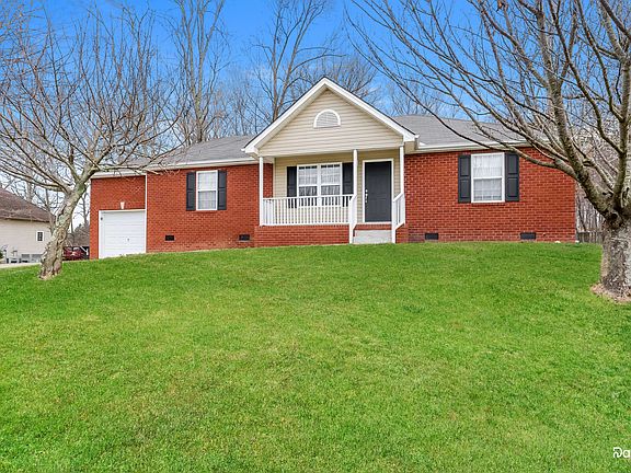 2nd image of 983 Hunters Ln