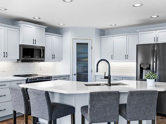 3rd image of 2089 Rose Tree Rd