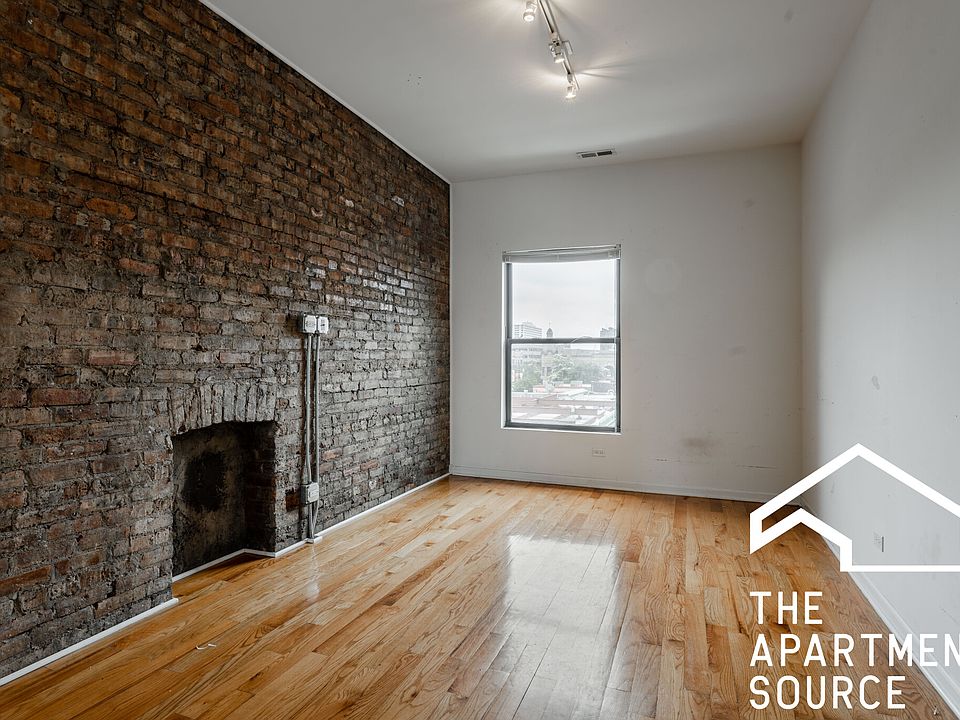 1st image of 1212 W Foster Ave APT 2A