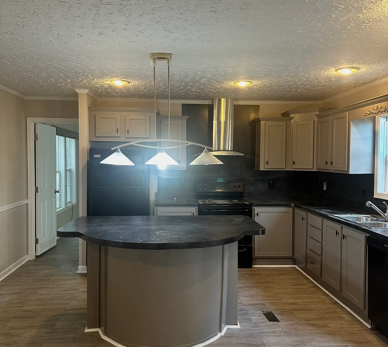 3 bed, 1216 sqft, $1,500 — Photo 4