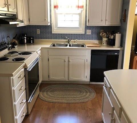 3rd image of 2512 Portage Grove Ct