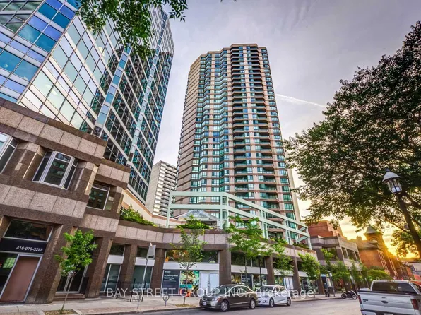 38 Elm St, Toronto, ON
