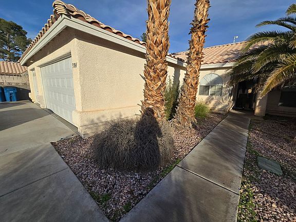 2nd image of 3704 Rock Glen Ln