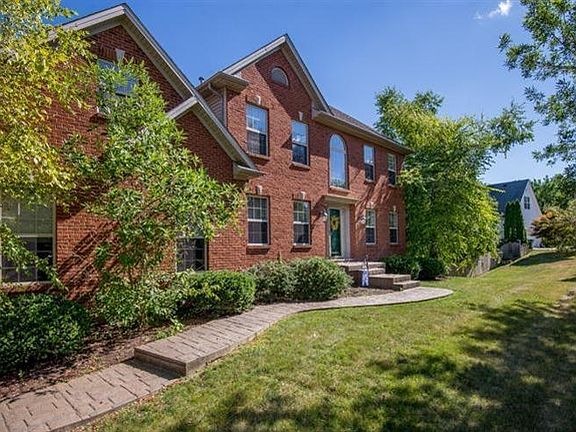 2nd image of 804 Eagles Ln