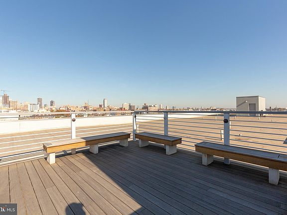 4th image of 1221-31 S Broad St #206