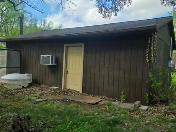 50 Deepwoods Dr, Linn Valley, KS 66040