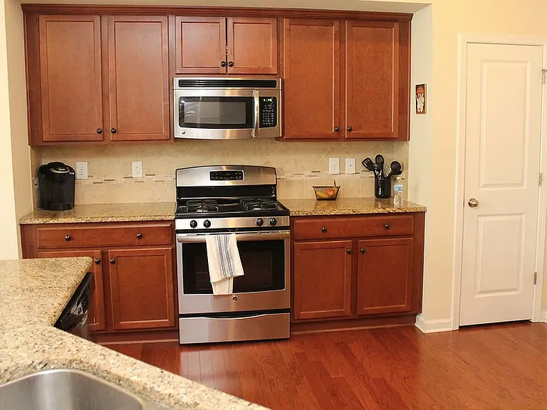 2088 Tanners Mill Dr — Photo 13