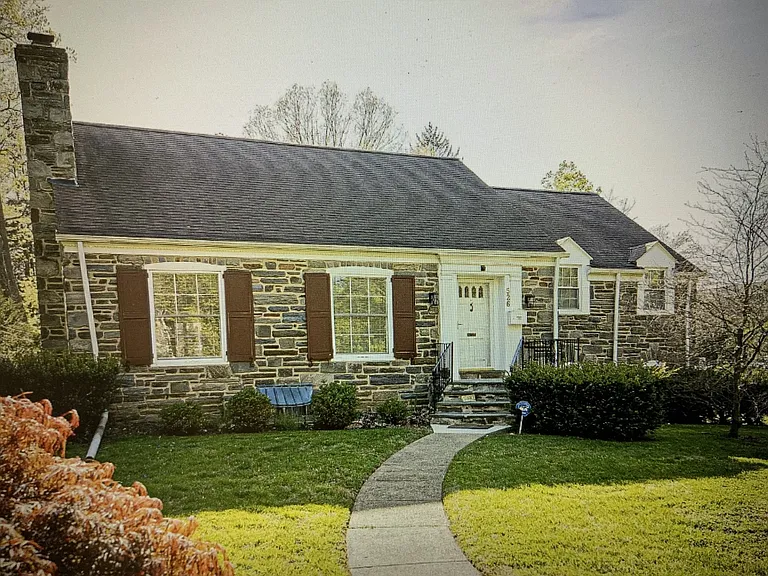 526 Williams Rd — Photo 1