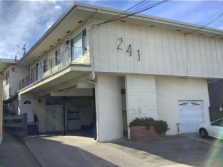 241 San Anselmo Ave N #3 — Photo 1