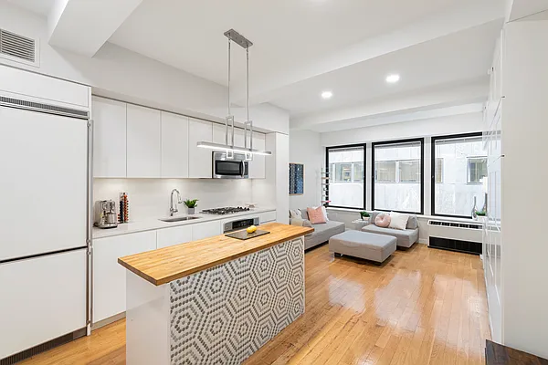 Sold by Compass | media 1