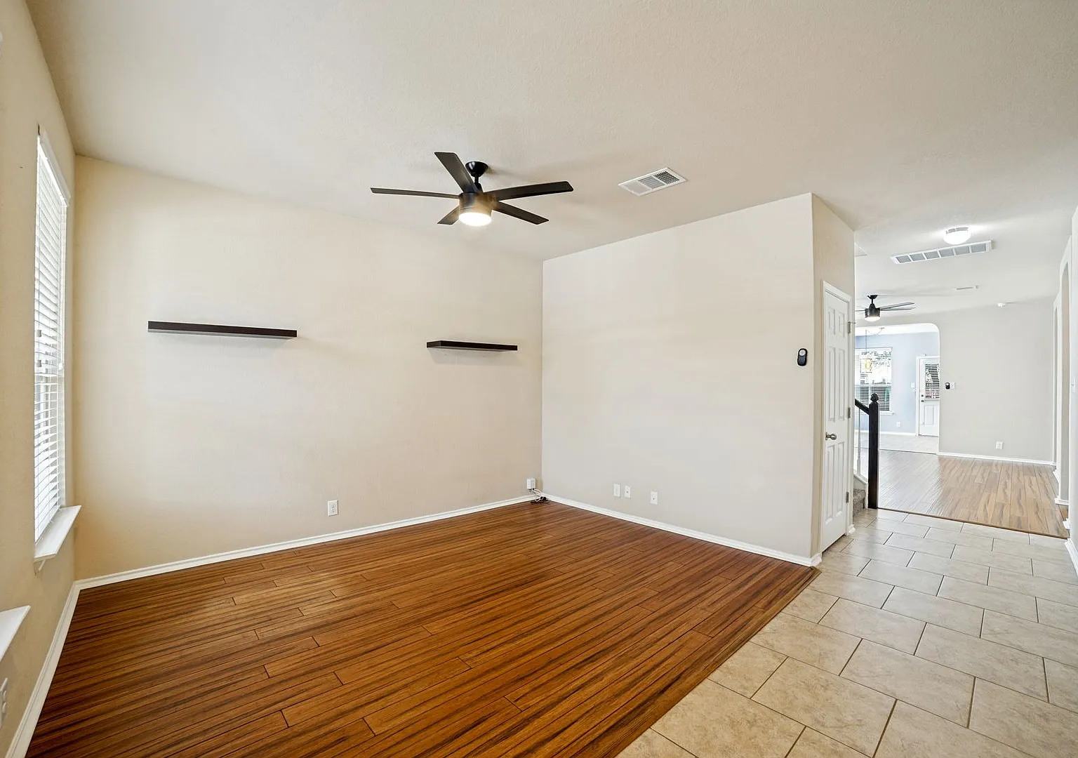 Spacious 4-Bedroom Home with Game Room & Resort-Style Amenities — Photo 4