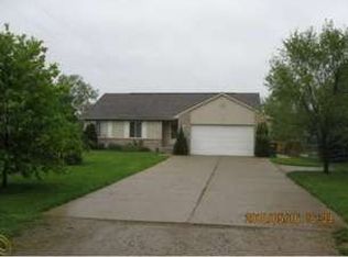 1963 Willowood Rd, Rochester Hills, MI 48307