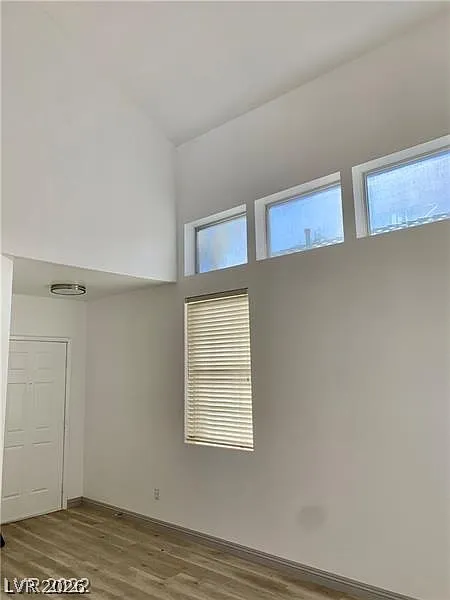 3 bed, 2.5 bath, 1618 sqft, $2,400 — Photo 4