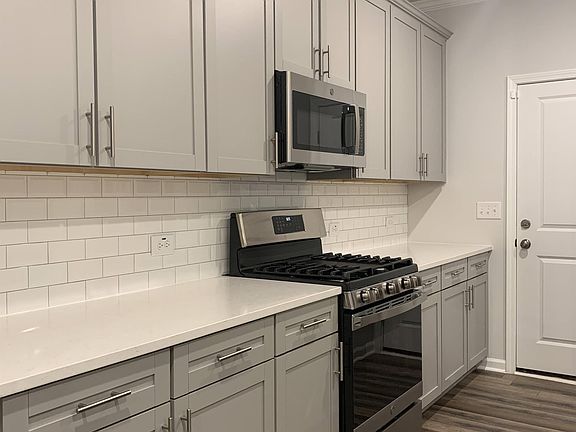 4th image of 1003 Gemma Dr #1