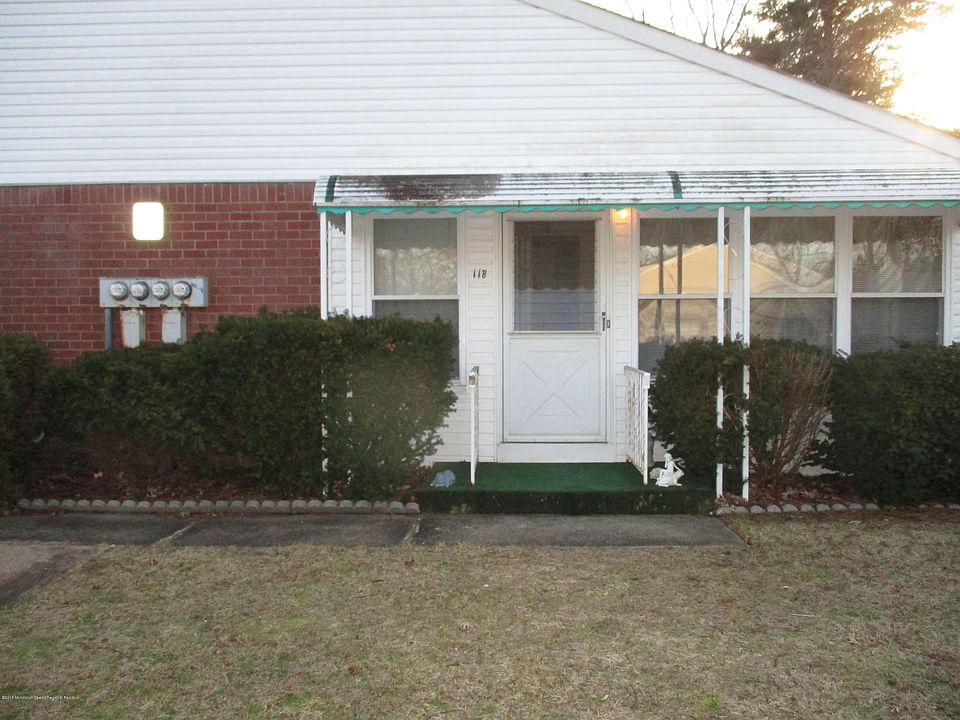 1st image of 11 Wintergreen Lane #B