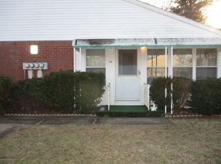 11 Wintergreen Ln #B, Manchester Township, NJ 08759