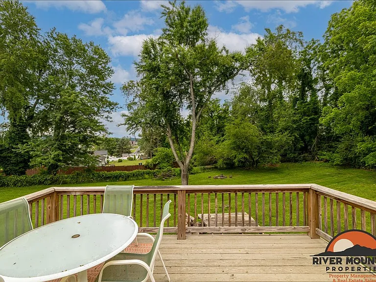 19 Victory Heights Dr NW — Photo 7