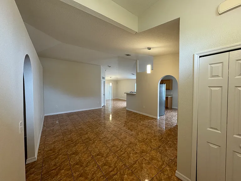 4760 Summerfield Cir — Photo 3