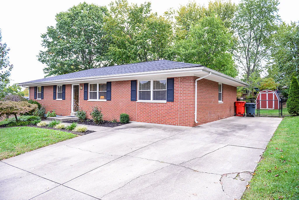 4022 Lucy Dr photo 1