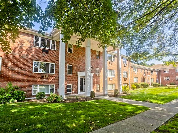 2nd image of 234 Regency Park Dr Unit 234