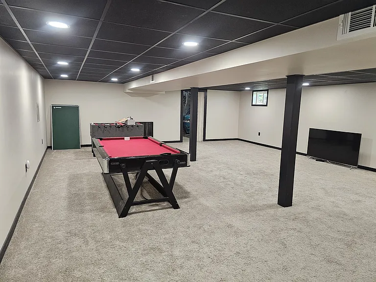 224 Laurel Dr — Photo 31