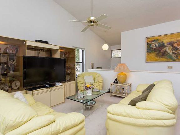 5th image of 5268 Heron Way #204-1