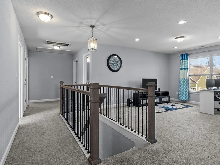 312 Maycox Ln #312 — Photo 16