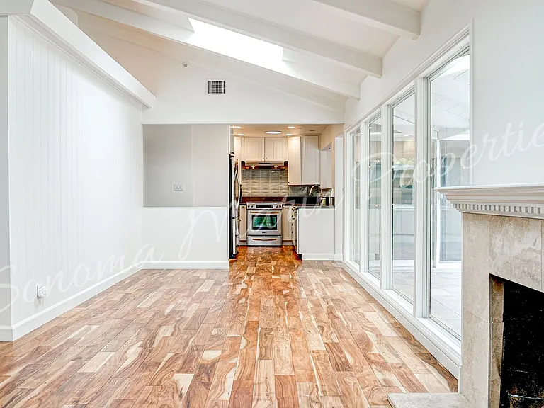 269 Karen Way — Photo 5