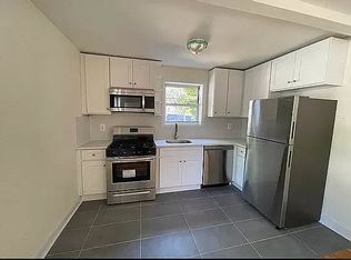220-25 67th Ave #122, Oakland Gardens, NY 11364