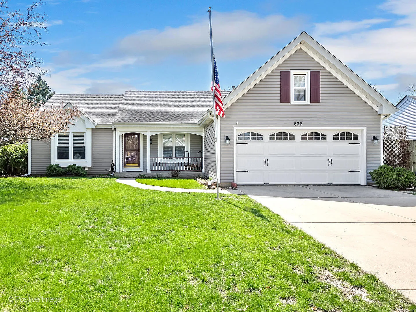 632 Maves Dr photo 1