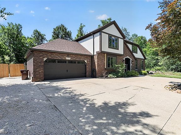 2nd image of 1744 Mattingly Rd