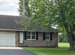300 E Alyea St #1, Hebron, IN 46341