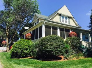 204 E Burbank St, Harvard, IL 60033